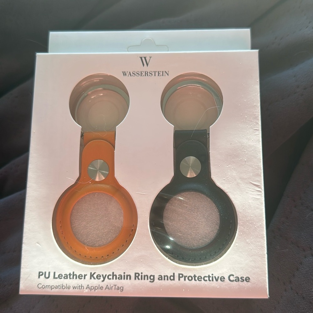 Wasserstein keychain ring and protective case